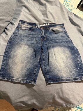 Mens Company 81 Jean shorts